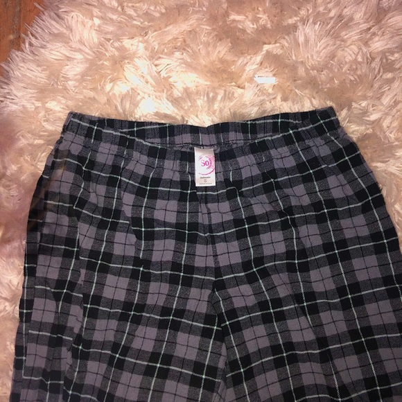 Pj bottoms - Picture 2 of 2